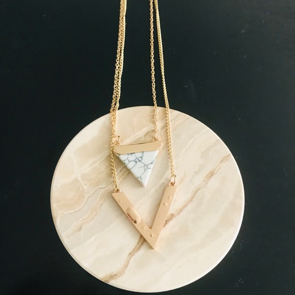 Gold tone layered triangle pendant necklace - Picture 2 of 2